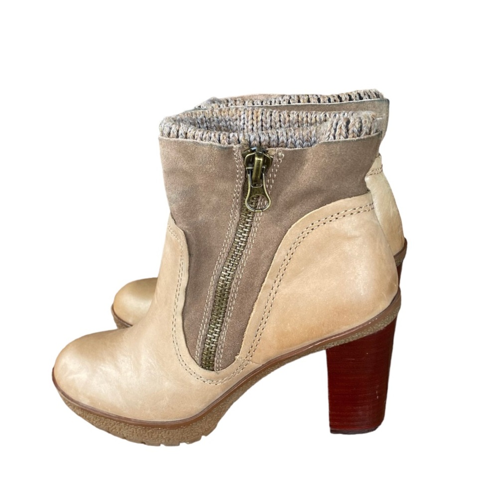 Nicole Roselle Ankle Zip Up Boot in camel/pecan sueded leather Size 6.5